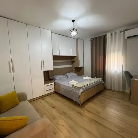 Starlight Downtown Apartment